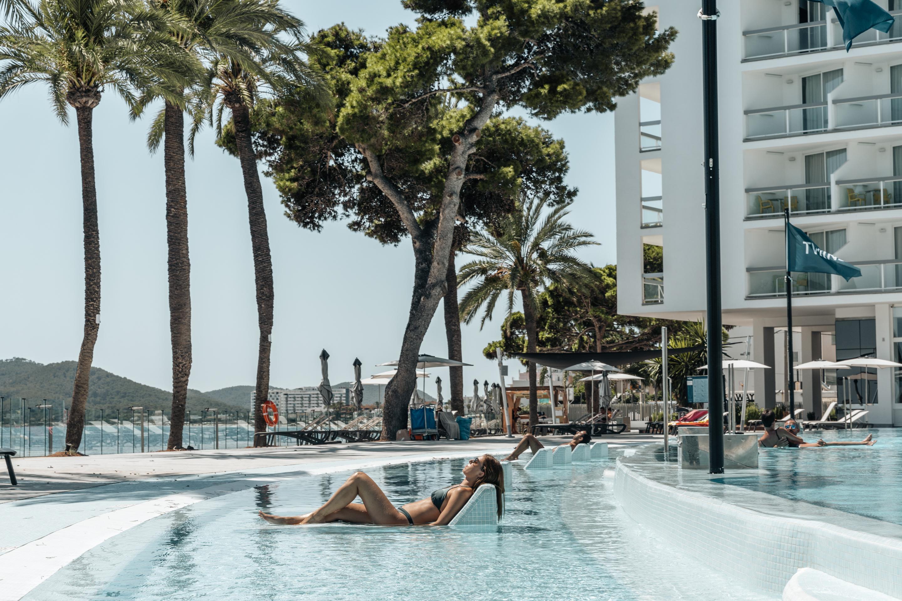 The Ibiza Twiins - 4* Sup Hotel Playa d'en Bossa Ngoại thất bức ảnh
